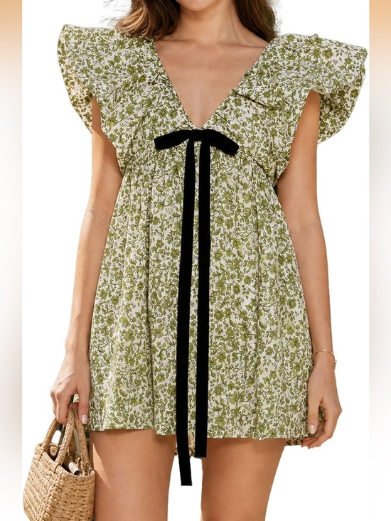 Dresses & Skirts - NWT Green Floral V-Neck Mini Dress with Black Tie (S)